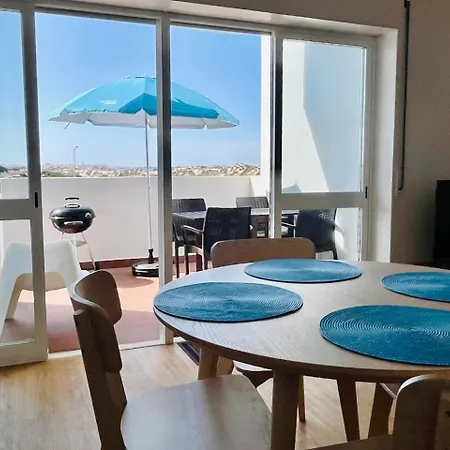 Luciana - Beachside, Balcony, Sunset View Apartment