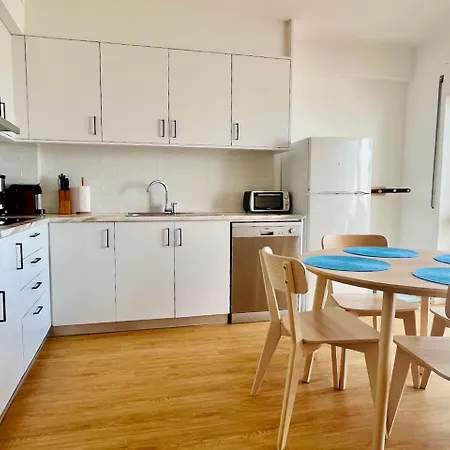 Luciana - Beachside, Balcony, Sunset View Apartment